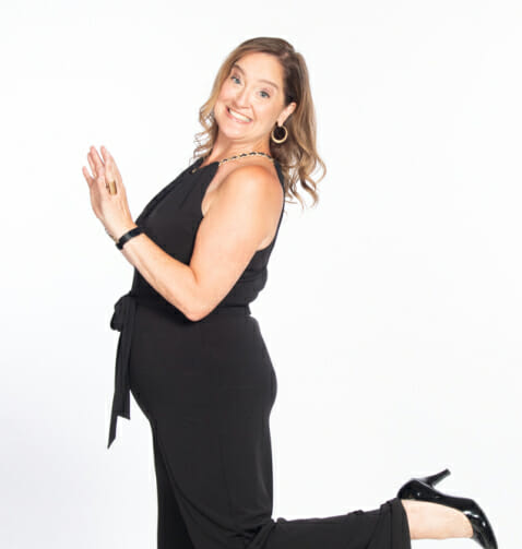 Caroline Rochon business coach striking a pose